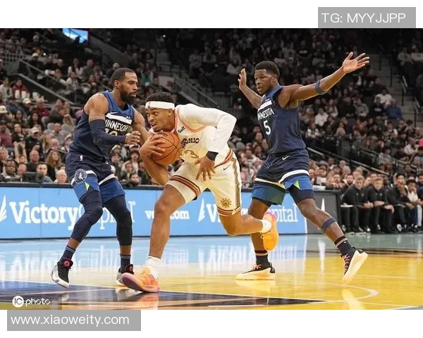 2017年马刺与森林狼激战回顾:经典对决与精彩瞬间分析 2017年马刺与森林狼激战回顾:经典对决与精彩瞬间分析